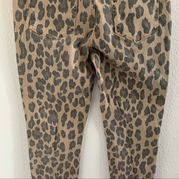 Blank NYC The Reade Crop Catwalk Cropped Denim Animal Print 28 - Picture 10 of 16